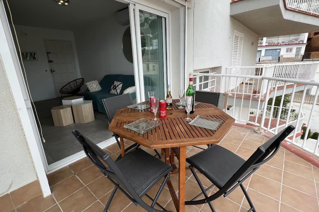 Apartamento Tres Habitaciones Con Vistas Al Mar En Roses Ngoại thất bức ảnh
