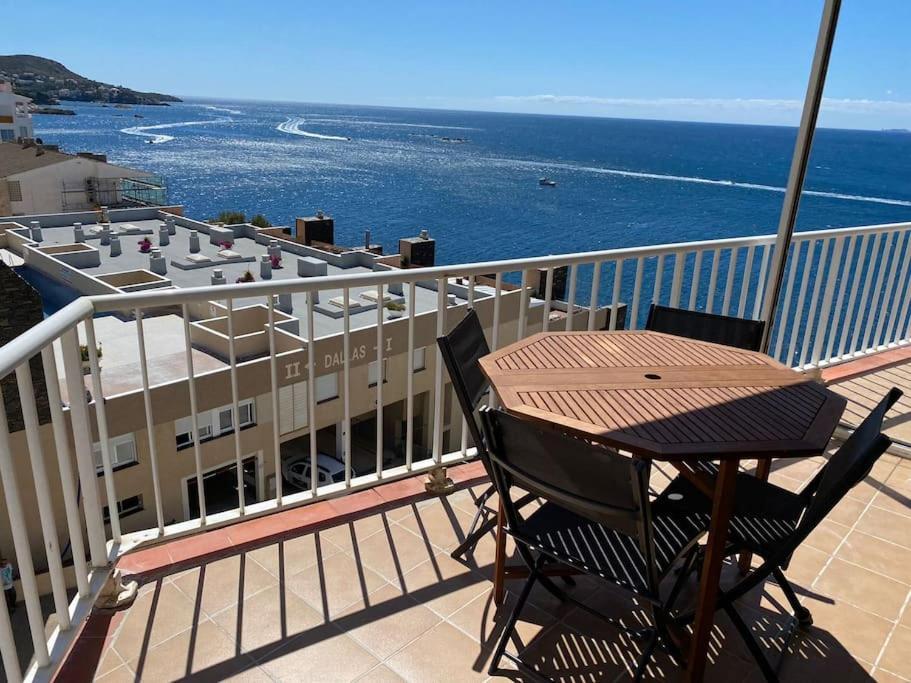 Apartamento Tres Habitaciones Con Vistas Al Mar En Roses Ngoại thất bức ảnh