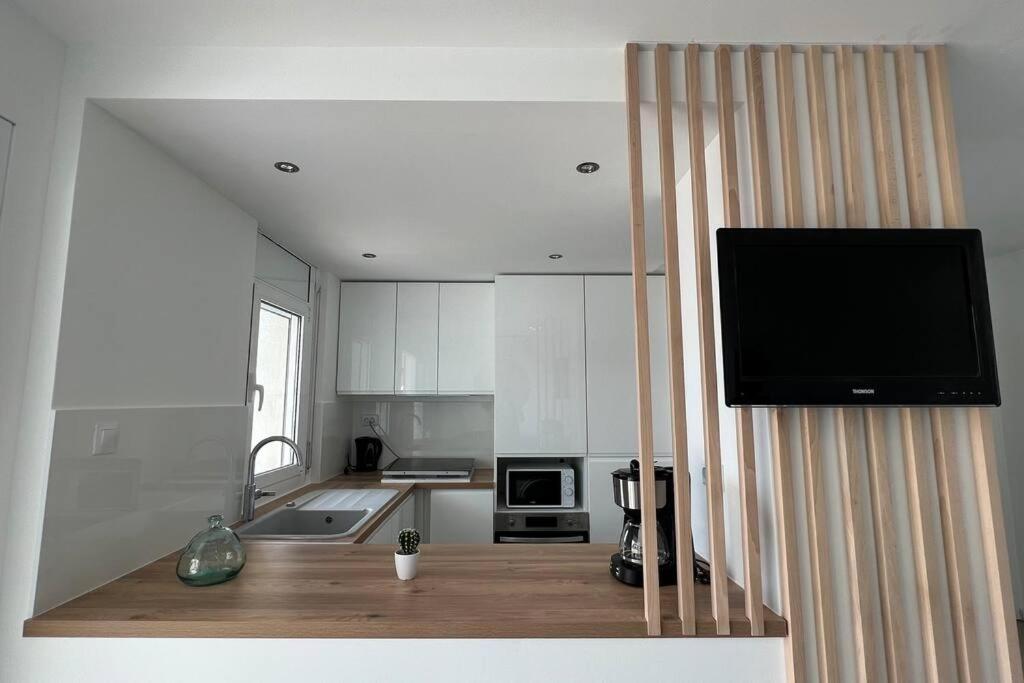 Apartamento Tres Habitaciones Con Vistas Al Mar En Roses Ngoại thất bức ảnh