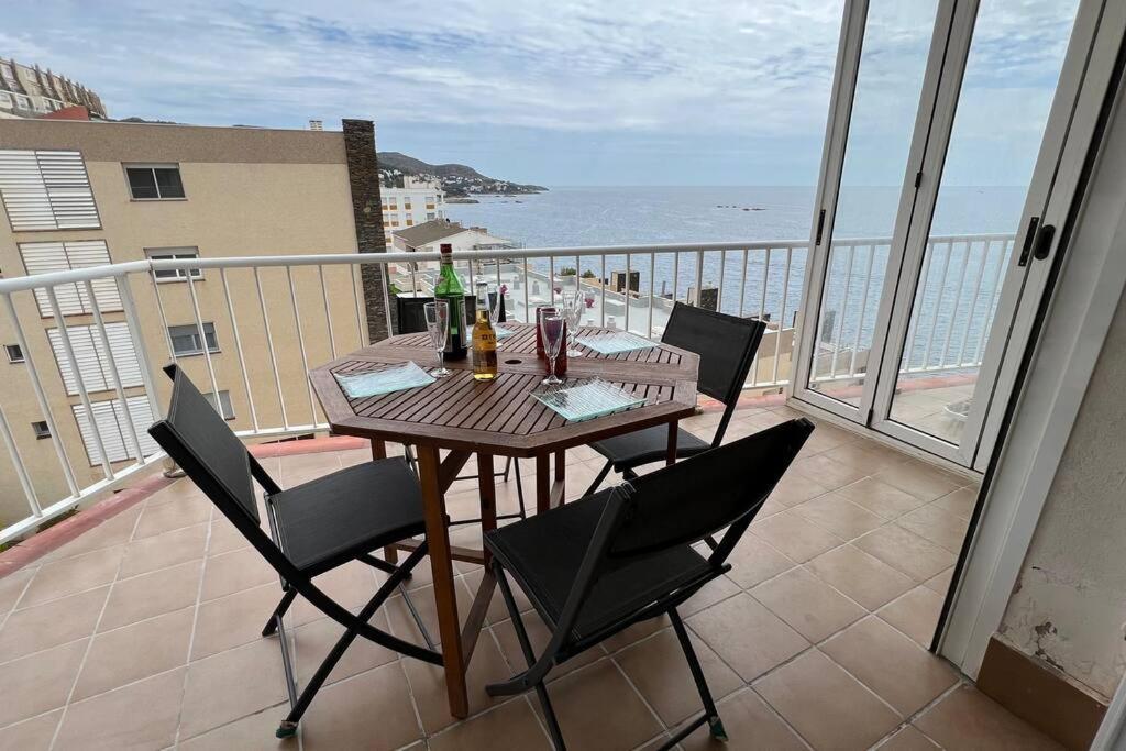Apartamento Tres Habitaciones Con Vistas Al Mar En Roses Ngoại thất bức ảnh